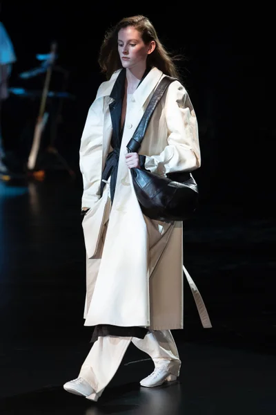 Look 2